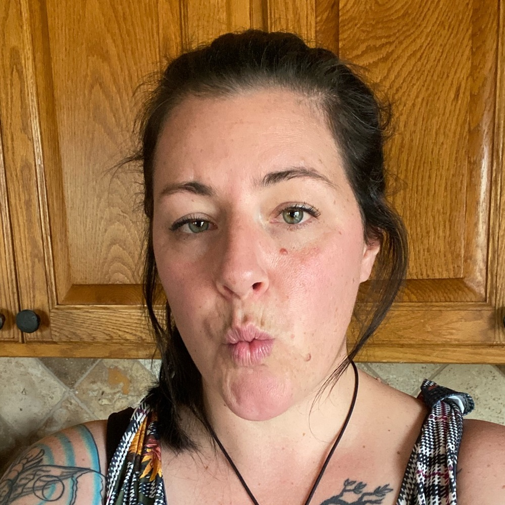 Meet your Posher, Lacey